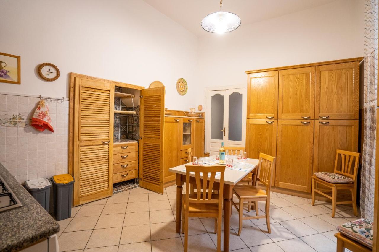 La Casina Nel Centro Apartamento Tropea Exterior foto