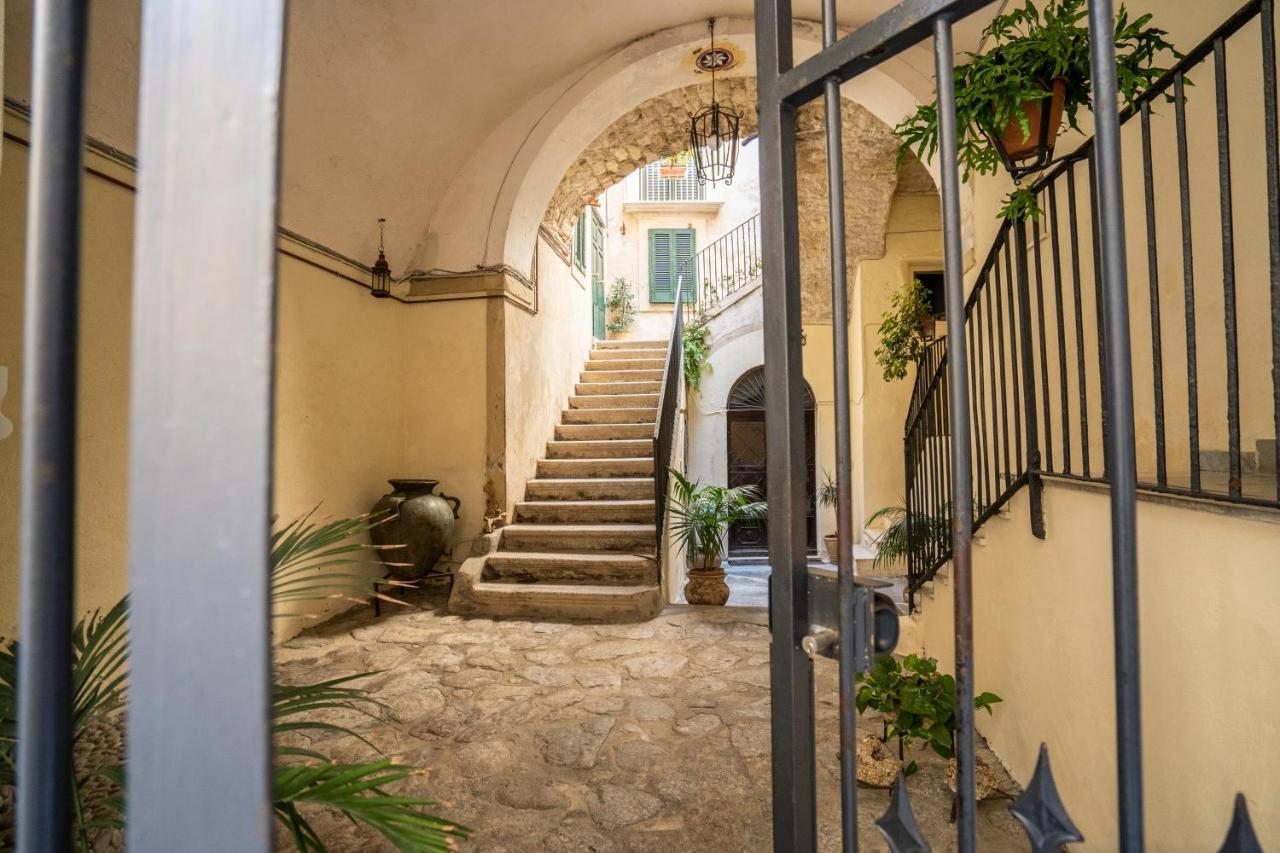 La Casina Nel Centro Apartamento Tropea Exterior foto